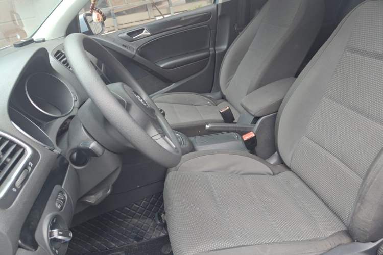 Used Volkswagen Golf 2010 1.4 TSI Manual Comfort Model Left Front Seat