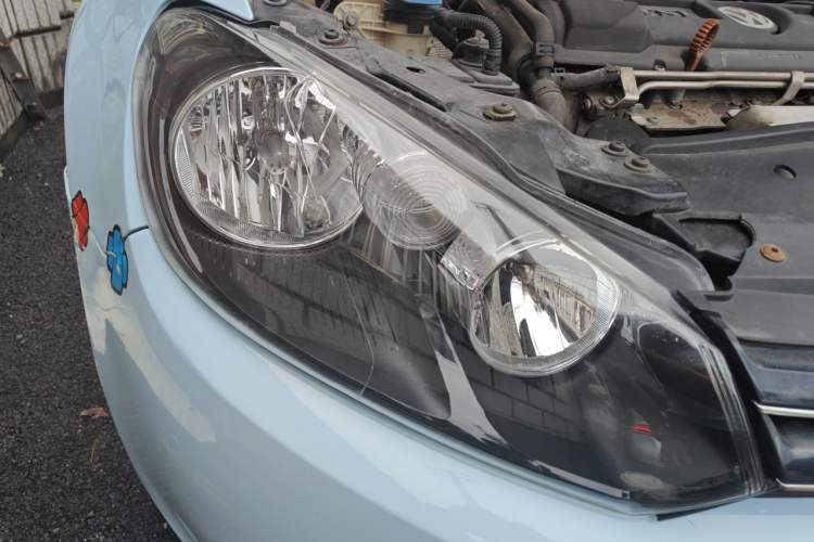 Used Volkswagen Golf 2010 1.4 TSI Manual Comfort Model Right Front Headlight