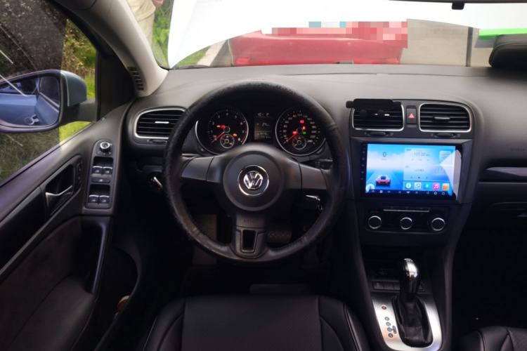 Used Volkswagen Golf 2010 1.6 Automatic Comfort Edition Steering Wheel