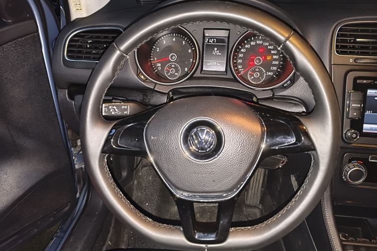 Used Volkswagen Golf 2010 1.4 TSI Manual Comfort Model Steering Wheel