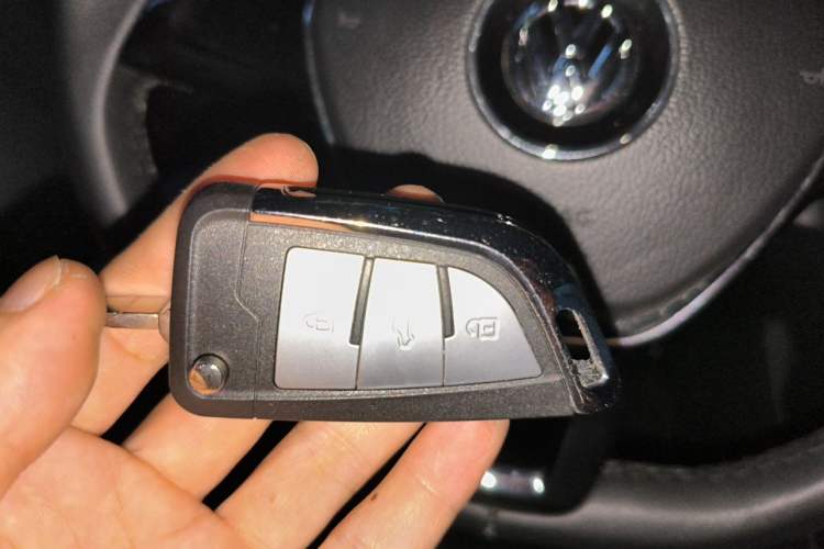 Used Volkswagen Golf 2010 1.4 TSI Manual Comfort Model Vehicle Key