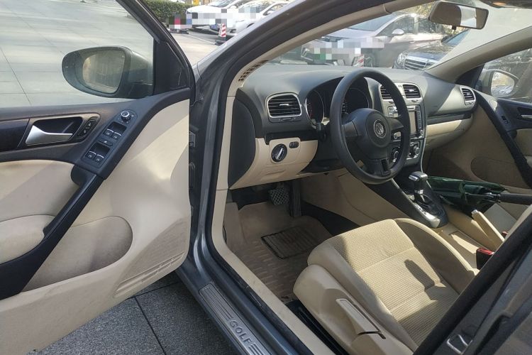 Used Volkswagen Golf 2010 1.4 TSI Automatic Comfort Model Driver Seat