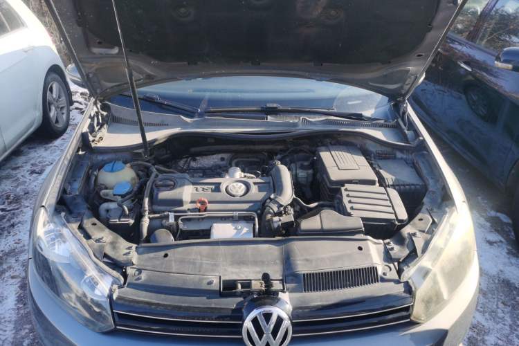 Used Volkswagen Golf 2010 1.4 TSI Automatic Comfort Model Engine Bay