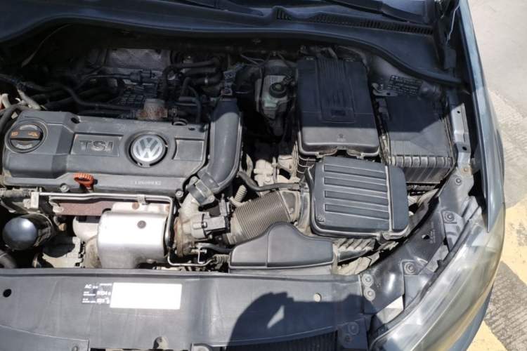 Used Volkswagen Golf 2010 1.4 TSI Automatic Comfort Model Engine Bay Left