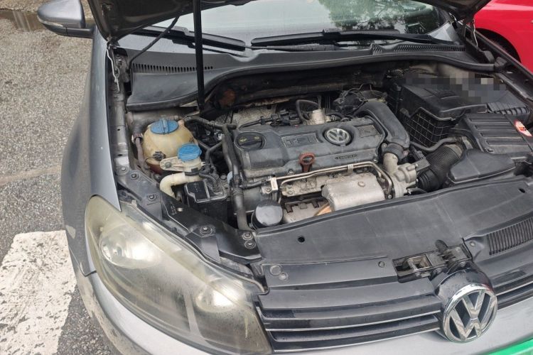 Used Volkswagen Golf 2010 1.4 TSI Automatic Comfort Model Engine Bay Right