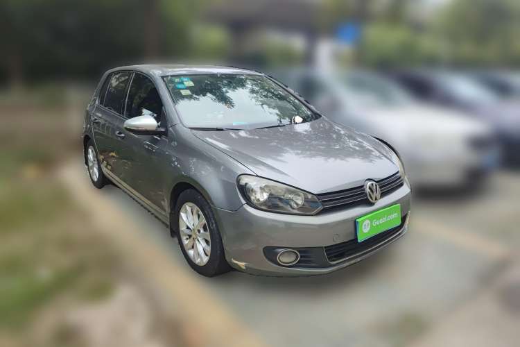 Used Volkswagen Golf 2010 1.4 TSI Manual Comfort Model Front Right 45 Deg