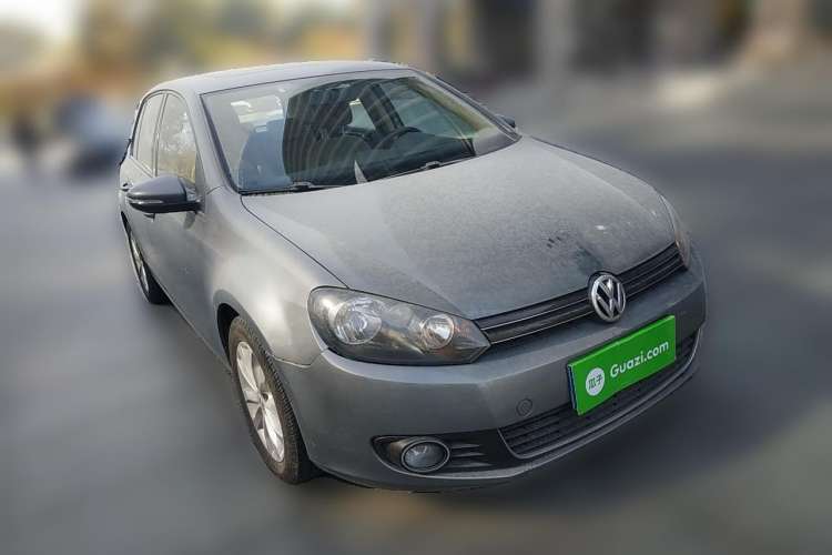 Used Volkswagen Golf 2010 1.4 TSI Automatic Comfort Model Front Right 45 Deg
