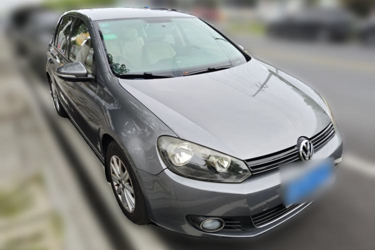 Used Volkswagen Golf 2010 1.6 Manual Fashion Model Front Right 45 Deg