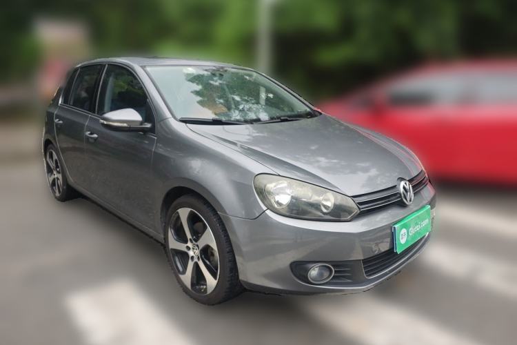 Used Volkswagen Golf 2010 1.4 TSI Automatic Comfort Model Front Right 45 Deg