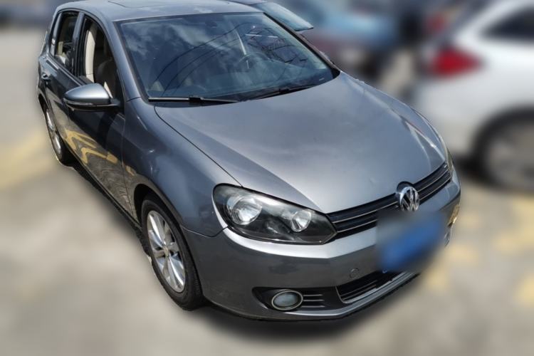 Used Volkswagen Golf 2010 1.4 TSI Automatic Comfort Model Front Right 45 Deg