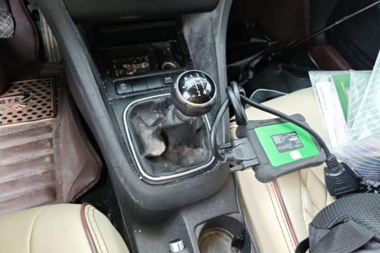 Used Volkswagen Golf 2010 1.6 Manual Fashion Model Gear Lever