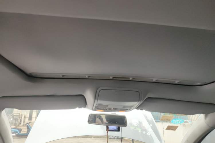 Used Volkswagen Golf 2010 1.4 TSI Manual Comfort Model Headliner
