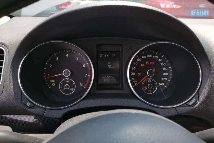 Used Volkswagen Golf 2010 1.4 TSI Automatic Comfort Model Instrument Cluster