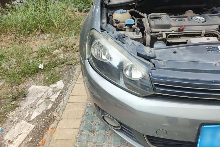 Used Volkswagen Golf 2010 1.4 TSI Manual Comfort Model Right Front Headlight