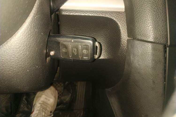 Used Volkswagen Golf 2010 1.4 TSI Automatic Luxury Model Vehicle Key