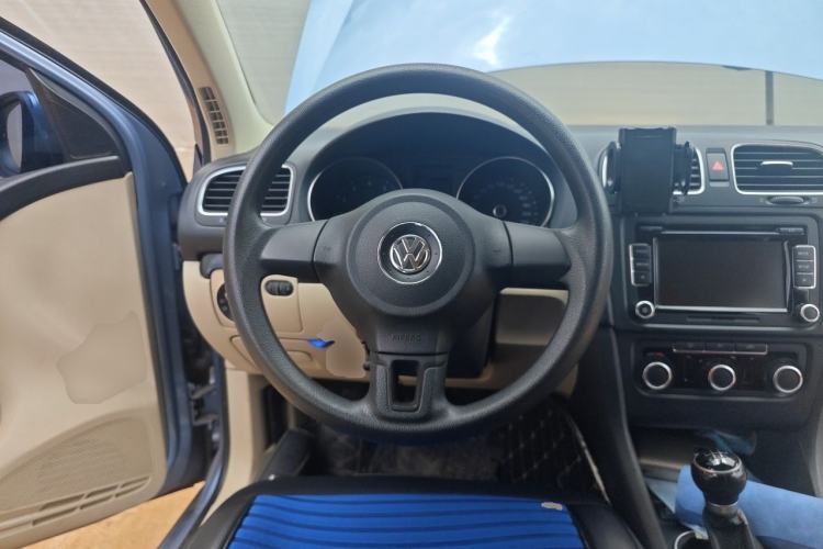 Used Volkswagen Golf 2010 1.4 TSI Manual Comfort Model Steering Wheel