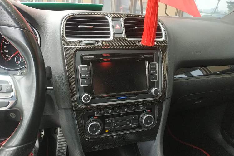 Used Volkswagen Golf 2010 2.0 TSI GTI Audio And AC Panel
