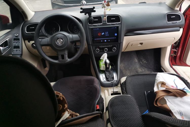 Used Volkswagen Golf 2010 1.4 TSI Automatic Comfort Model Center Console