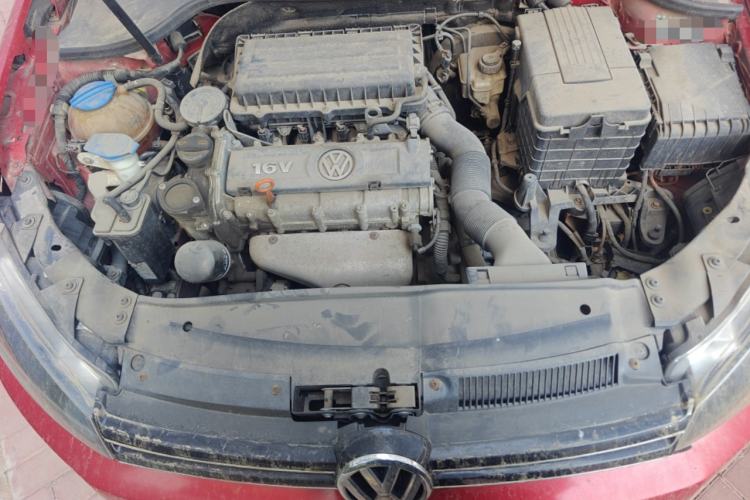 Used Volkswagen Golf 2010 1.6 Automatic Fashion Model Engine Bay