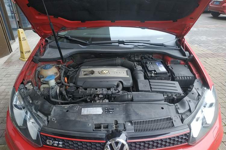 Used Volkswagen Golf 2010 2.0 TSI GTI Engine Bay