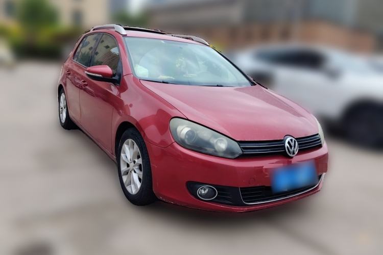 Used Volkswagen Golf 2010 1.4 TSI Automatic Comfort Model Front Right 45 Deg