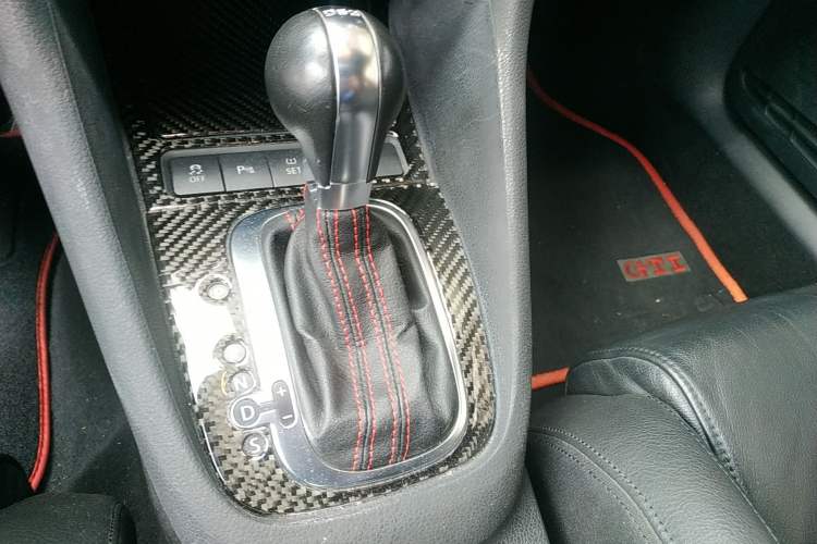 Used Volkswagen Golf 2010 2.0 TSI GTI Gear Lever