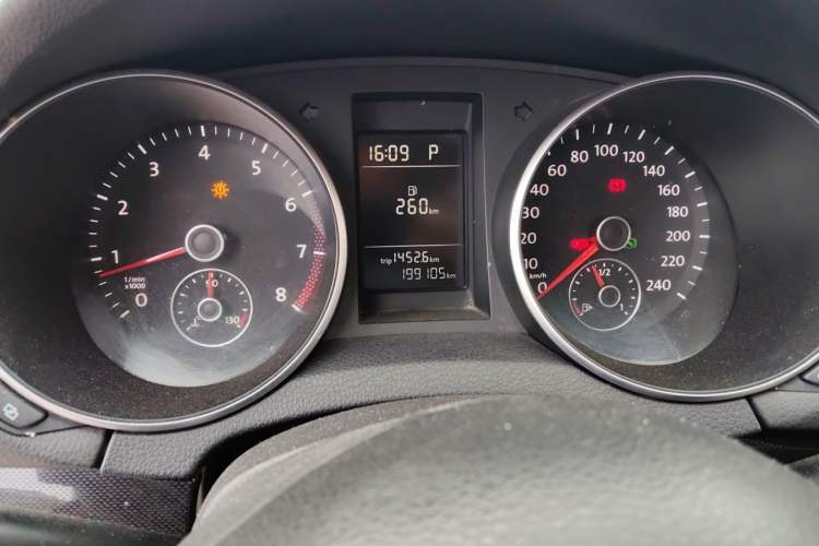 Used Volkswagen Golf 2010 1.4 TSI Automatic Comfort Model Instrument Cluster