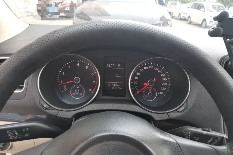 Used Volkswagen Golf 2010 1.4 TSI Automatic Comfort Model Instrument Cluster