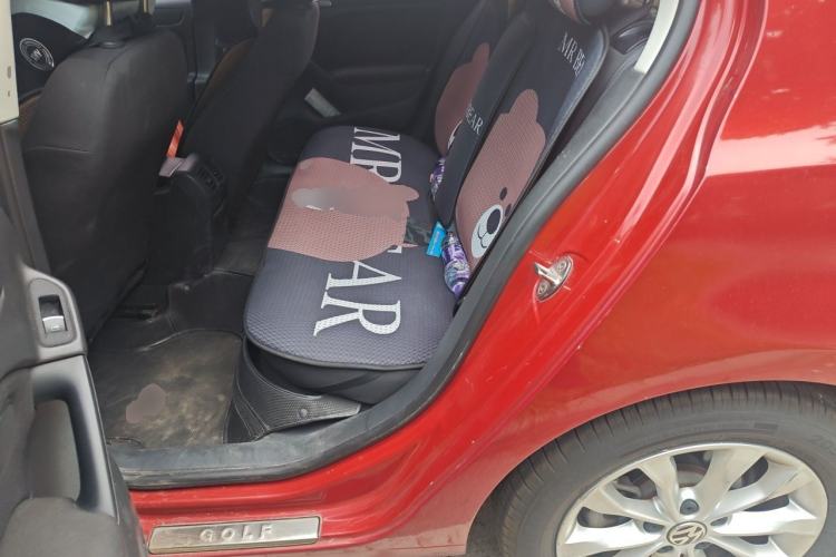 Used Volkswagen Golf 2010 1.6 Automatic Comfort Edition Left Rear Seat