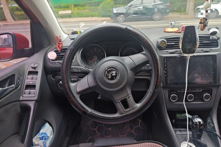 Used Volkswagen Golf 2010 1.6 Automatic Comfort Edition Steering Wheel
