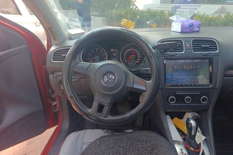 Used Volkswagen Golf 2010 1.6 Automatic Fashion Model Steering Wheel