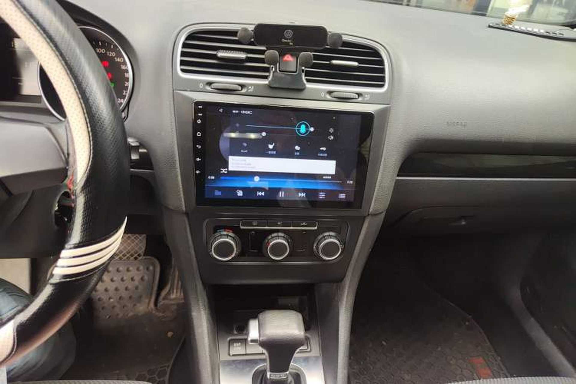 Used Volkswagen Golf 2010 1.4 TSI Automatic Comfort Model Audio And AC Panel