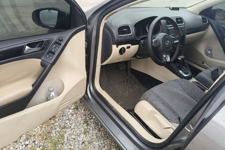 Used Volkswagen Golf 2010 1.4 TSI Automatic Comfort Model Driver Seat