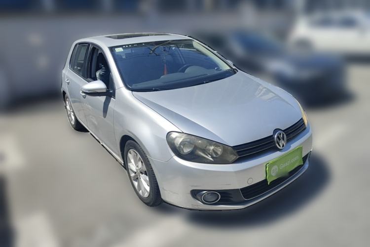 Used Volkswagen Golf 2010 1.4 TSI Automatic Comfort Model Front Right 45 Deg