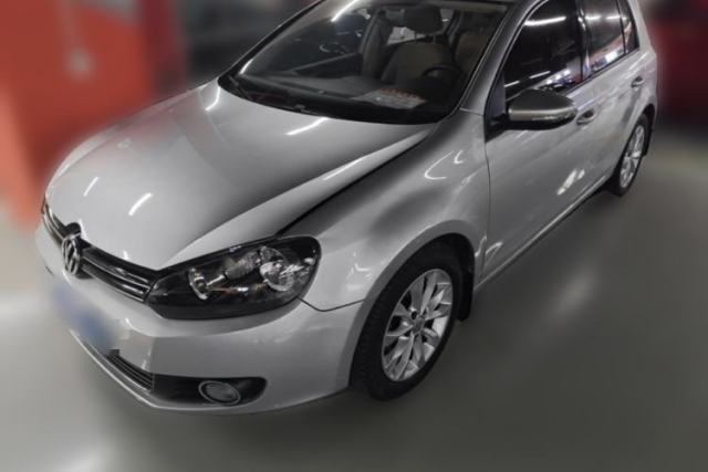 Ojetý Volkswagen Golf 2010 1.6 Automatic Fashion Model