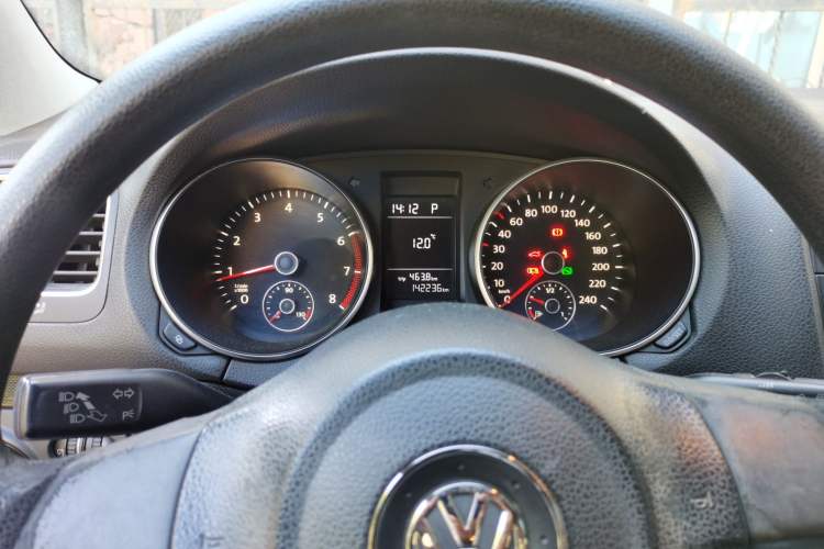 Used Volkswagen Golf 2010 1.4 TSI Automatic Comfort Model Instrument Cluster