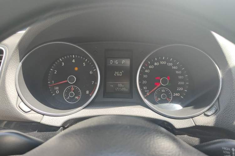 Used Volkswagen Golf 2010 1.4 TSI Automatic Comfort Model Instrument Cluster