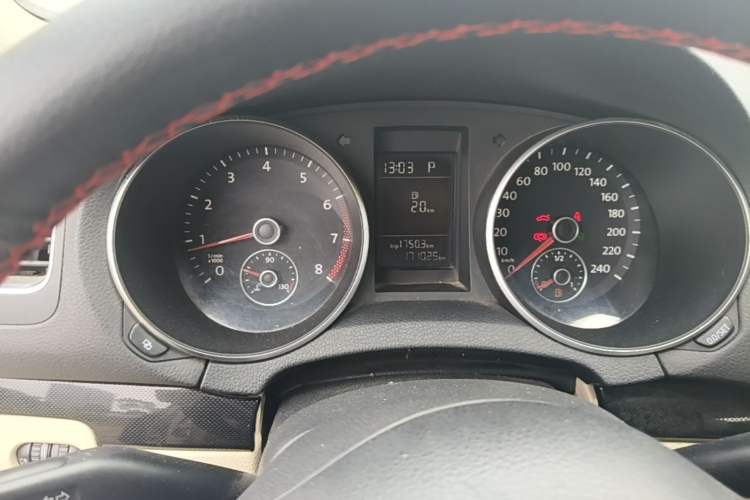 Used Volkswagen Golf 2010 1.4 TSI Automatic Comfort Model Instrument Cluster