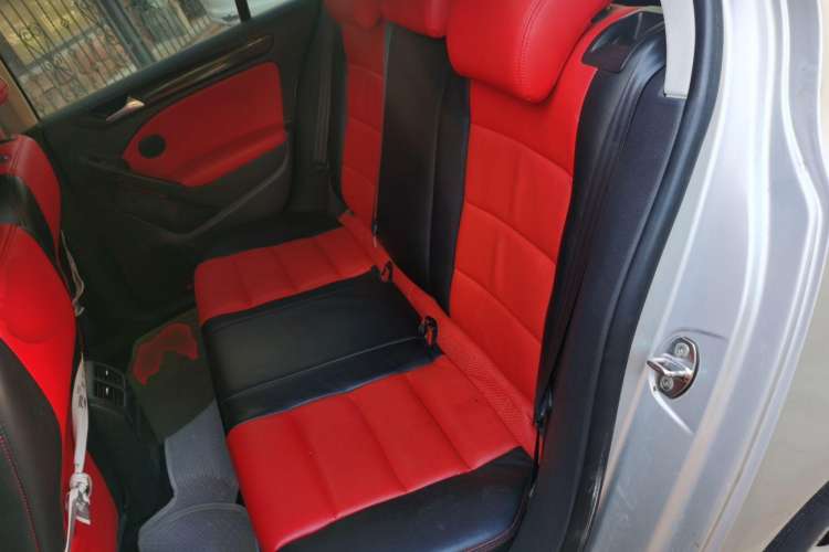 Used Volkswagen Golf 2010 1.4 TSI Automatic Comfort Model Left Rear Seat