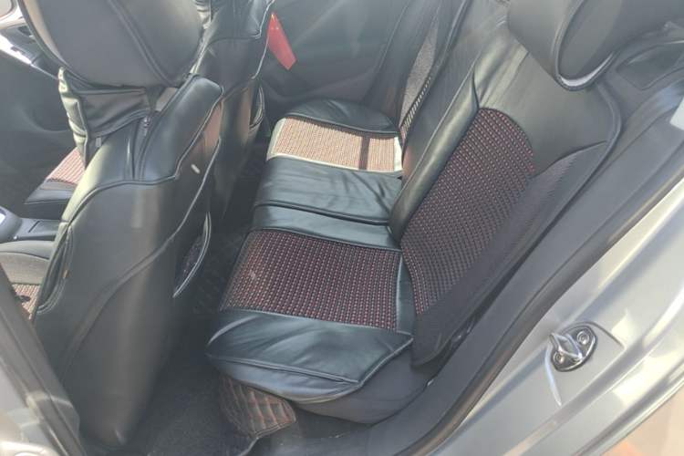 Used Volkswagen Golf 2010 1.4 TSI Automatic Comfort Model Left Rear Seat