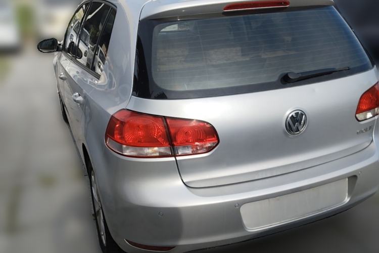 Used Volkswagen Golf 2010 1.6 Automatic Comfort Edition Rear Left 45 Deg