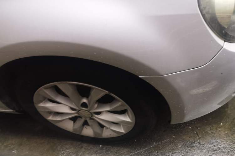 Used Volkswagen Golf 2010 1.6 Automatic Comfort Edition Right Front Wheel Hub