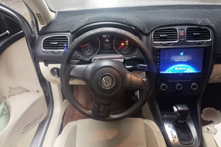 Used Volkswagen Golf 2010 1.6 Automatic Comfort Edition Steering Wheel