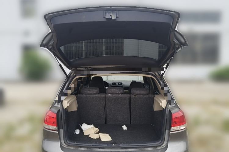Used Volkswagen Golf 2010 1.4 TSI Automatic Comfort Model Trunk