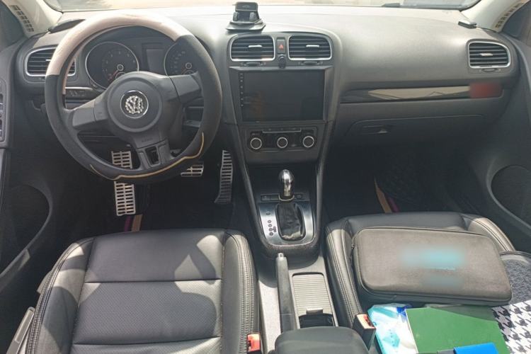 Used Volkswagen Golf 2010 1.4 TSI Automatic Comfort Model Center Console