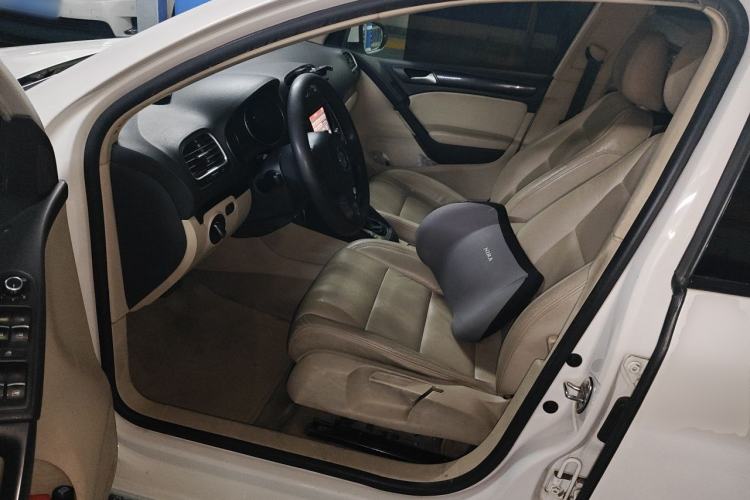 Used Volkswagen Golf 2010 1.4 TSI Automatic Comfort Model Driver Seat