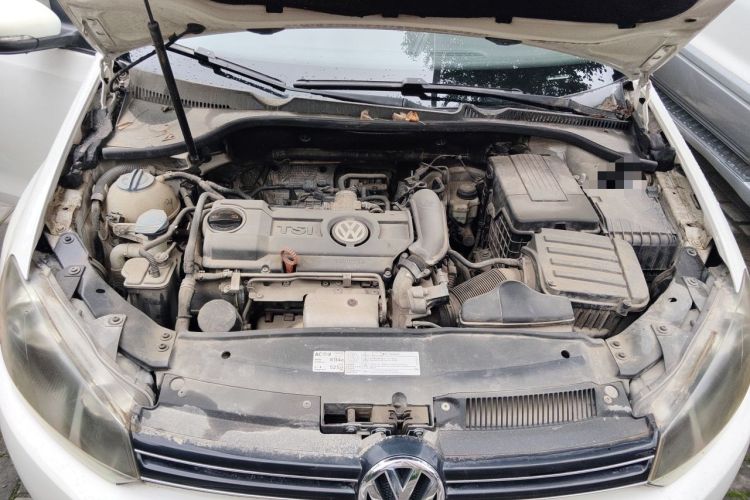 Used Volkswagen Golf 2010 1.4 TSI Automatic Comfort Model Engine Bay