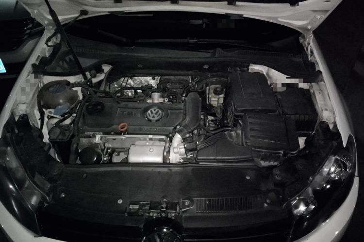 Used Volkswagen Golf 2010 1.4 TSI Automatic Luxury Model Engine Bay