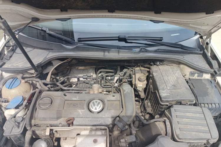 Used Volkswagen Golf 2010 1.4 TSI Automatic Comfort Model Engine Bay