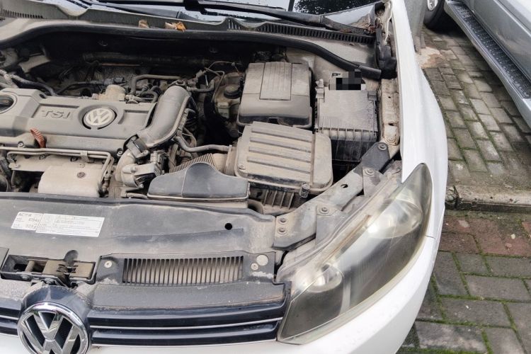 Used Volkswagen Golf 2010 1.4 TSI Automatic Comfort Model Engine Bay Left
